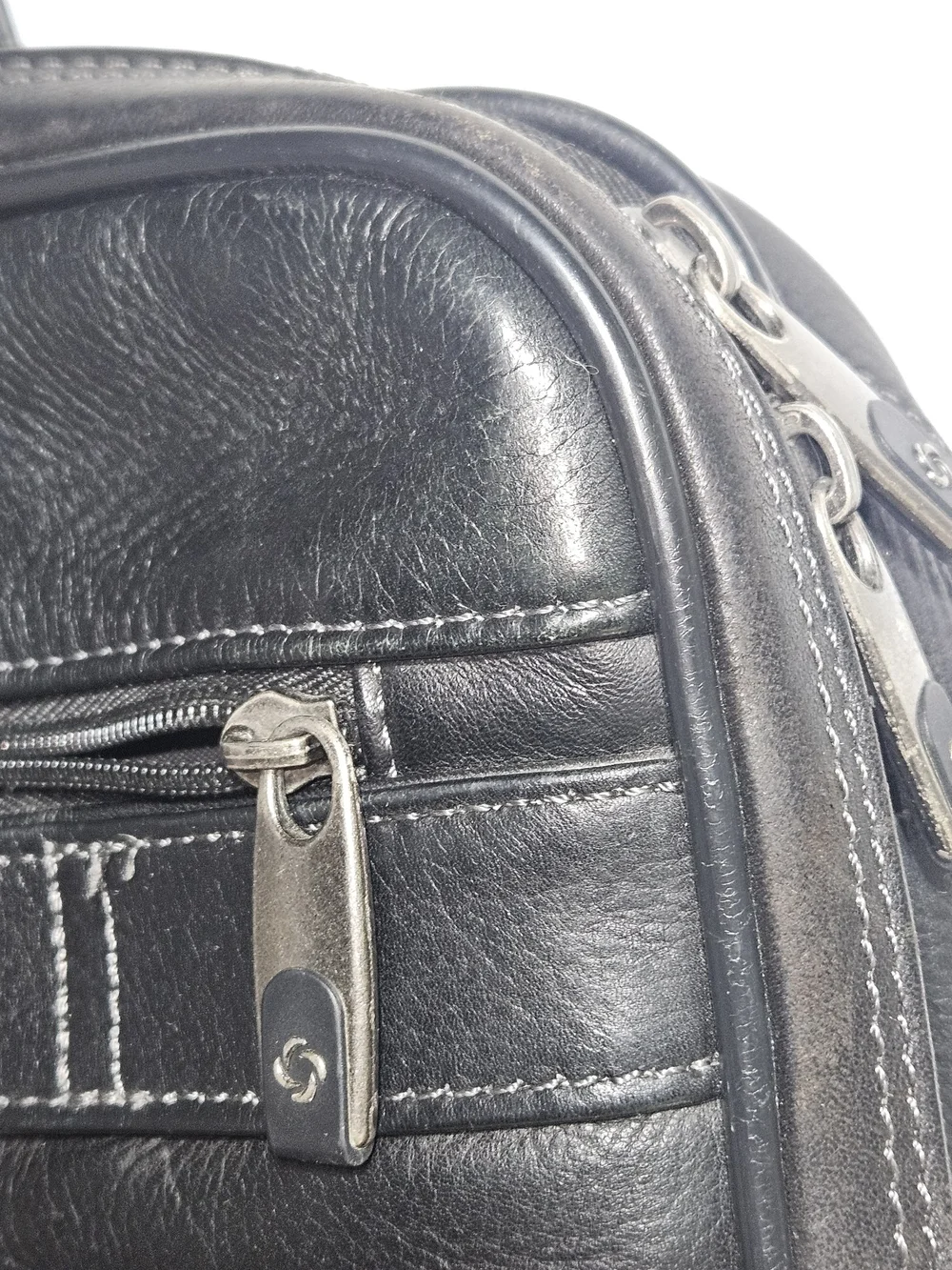 Samsonite Black Leather Men’s Messenger Briefcase Bag Laptop Travel Business